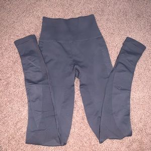 Lululemon Zone in leggings